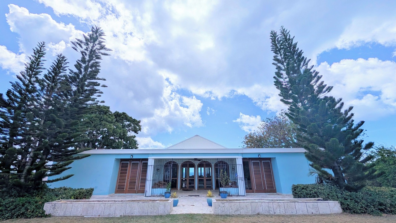 Photo of Outdoor in Estate Sprat Hall