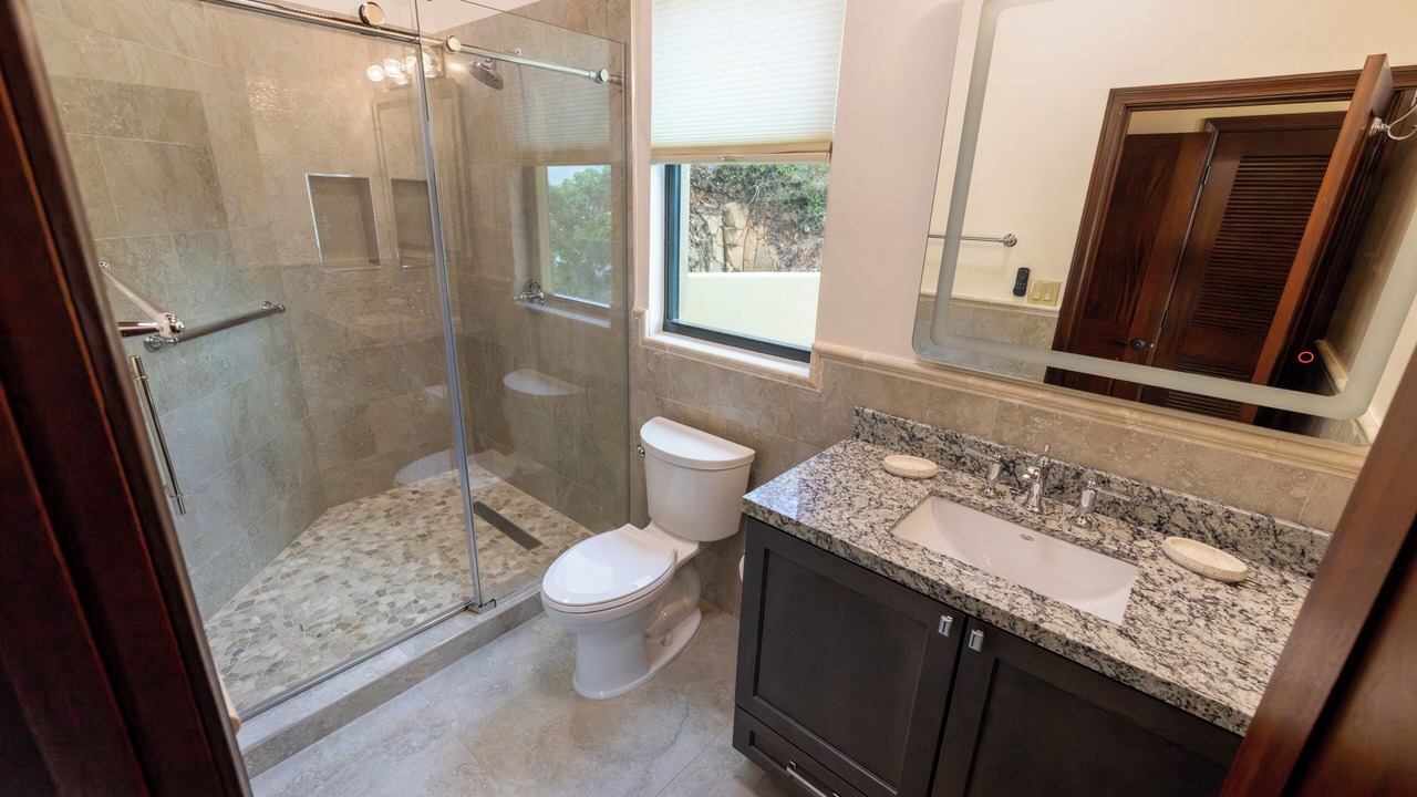 Photo of Bathroom in Estate Hansen Bay
