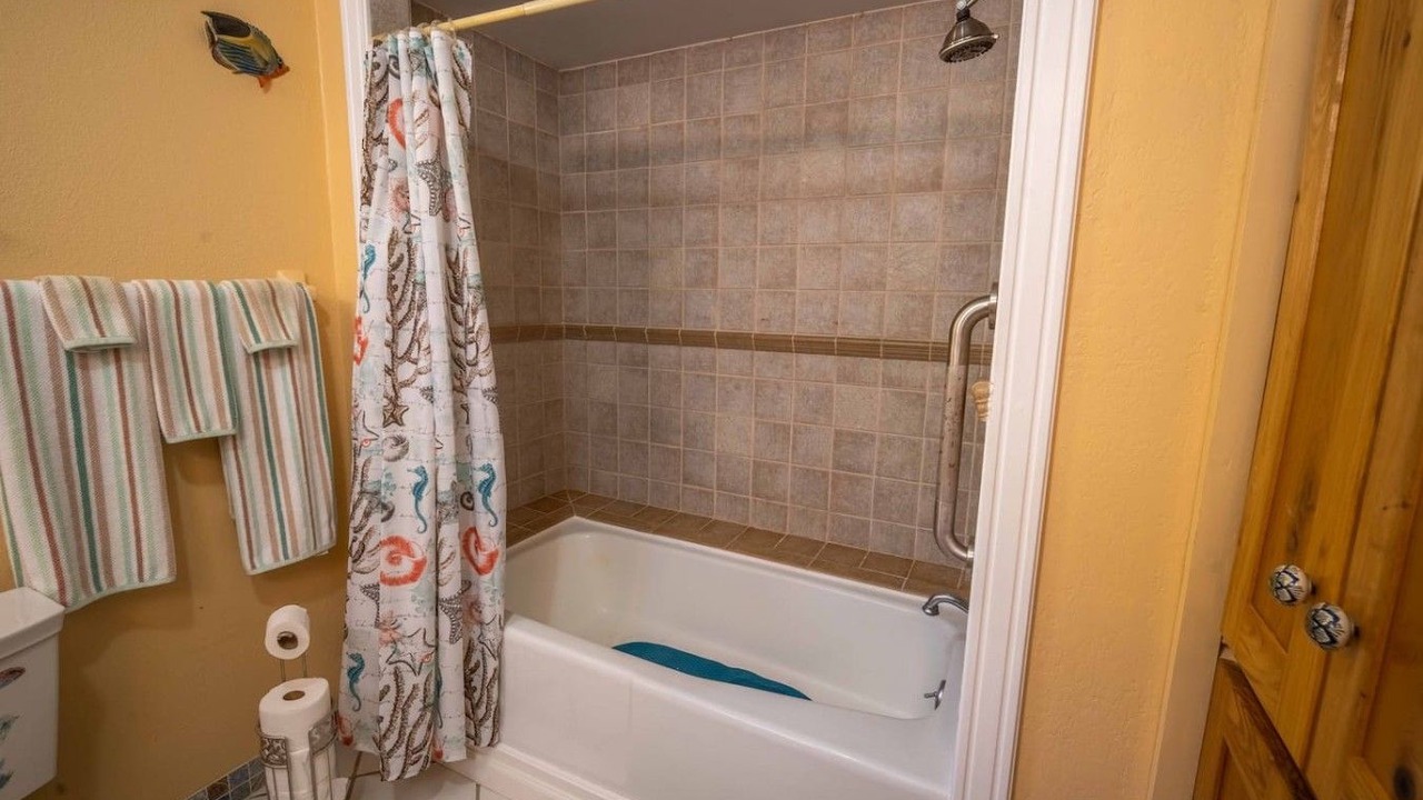 Photo of Bathroom in Cotton Valley