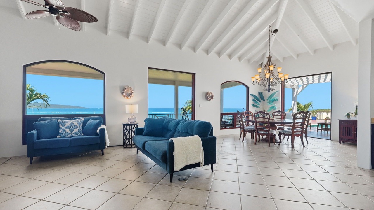 Photo of Livingroom in Slob