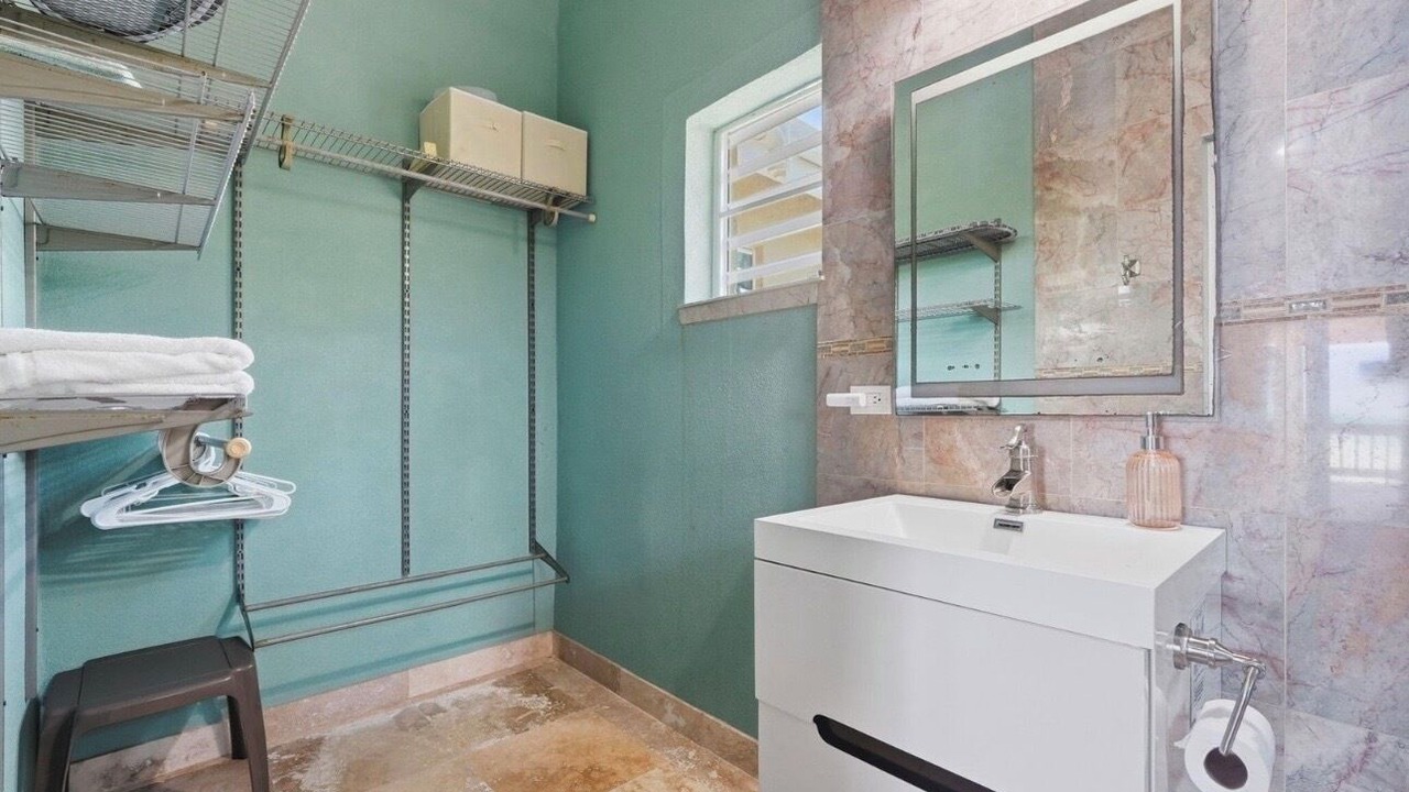 Photo of Bathroom in Estate Enfield Green