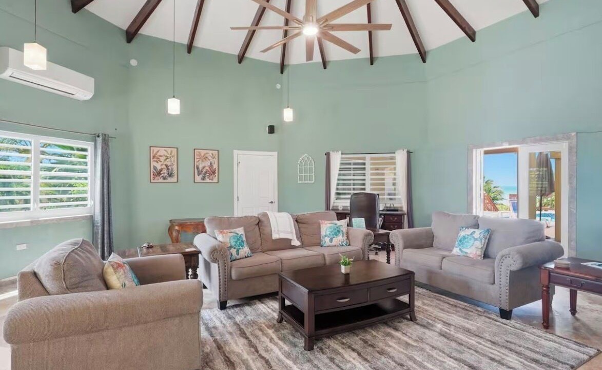 Photo of Livingroom in Estate Enfield Green