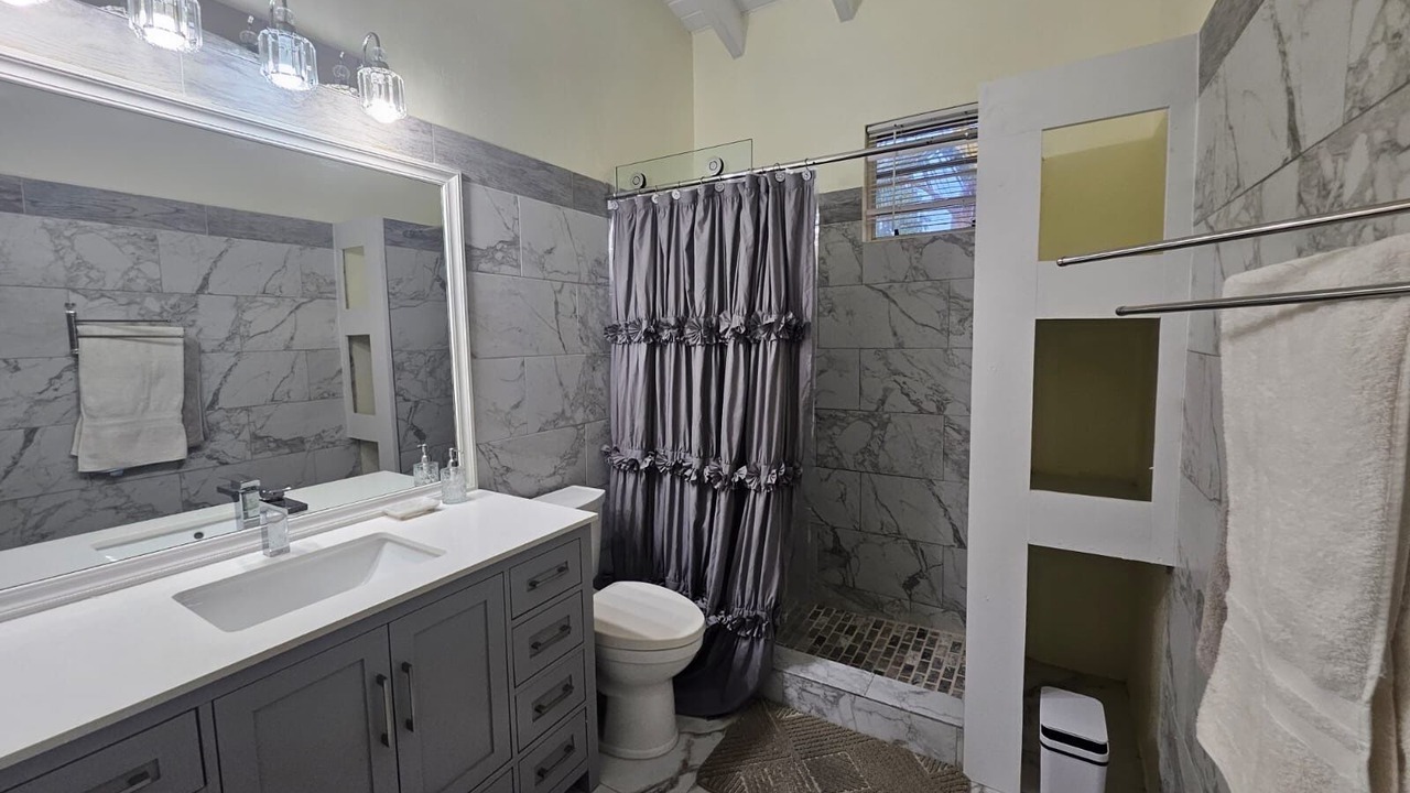 Photo of Bathroom in Estate Kings Quarter