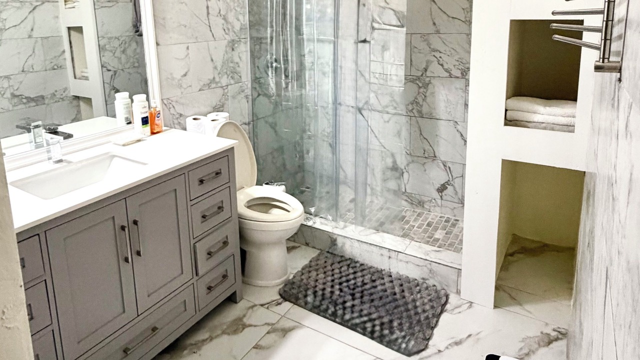 Photo of Bathroom in Estate Kings Quarter