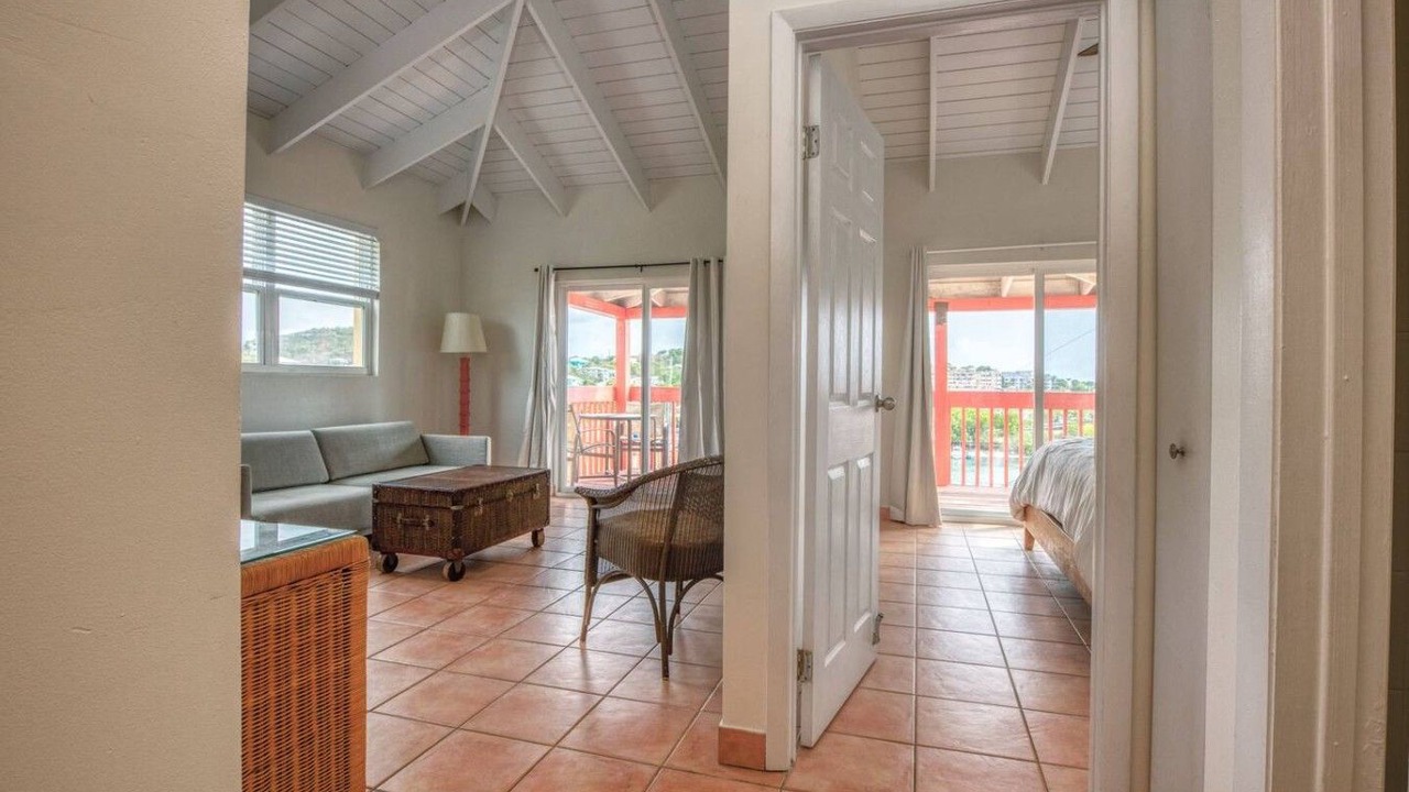 Photo of Livingroom in Contant Hill