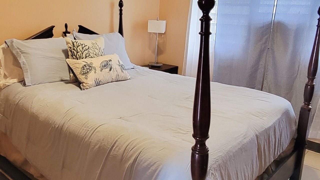 Photo of Bedroom in Estate Demarara