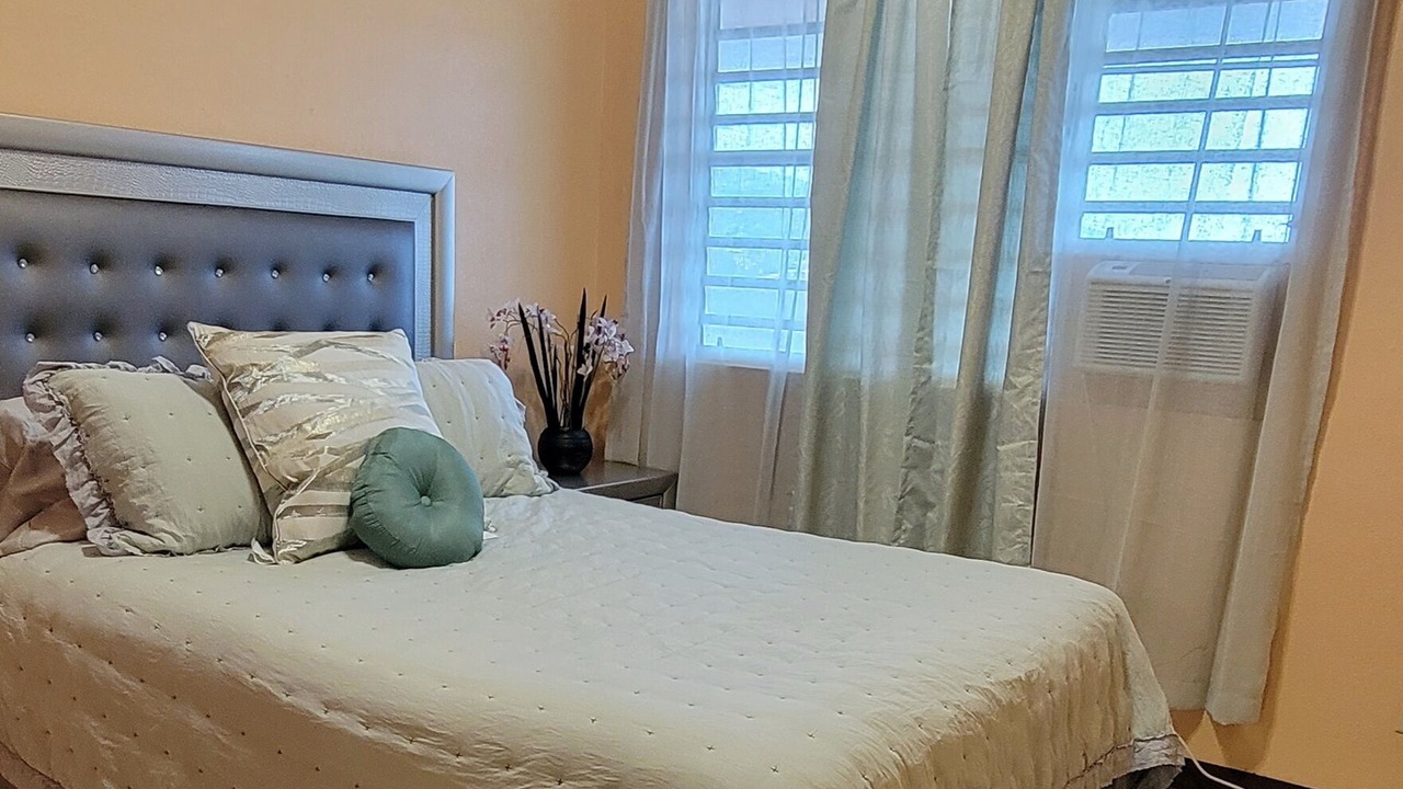 Photo of Bedroom in Estate Demarara