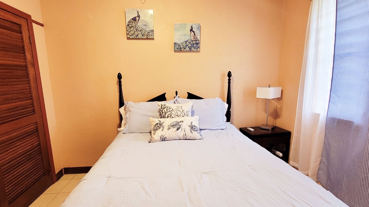 Photo of Bedroom in Estate Demarara
