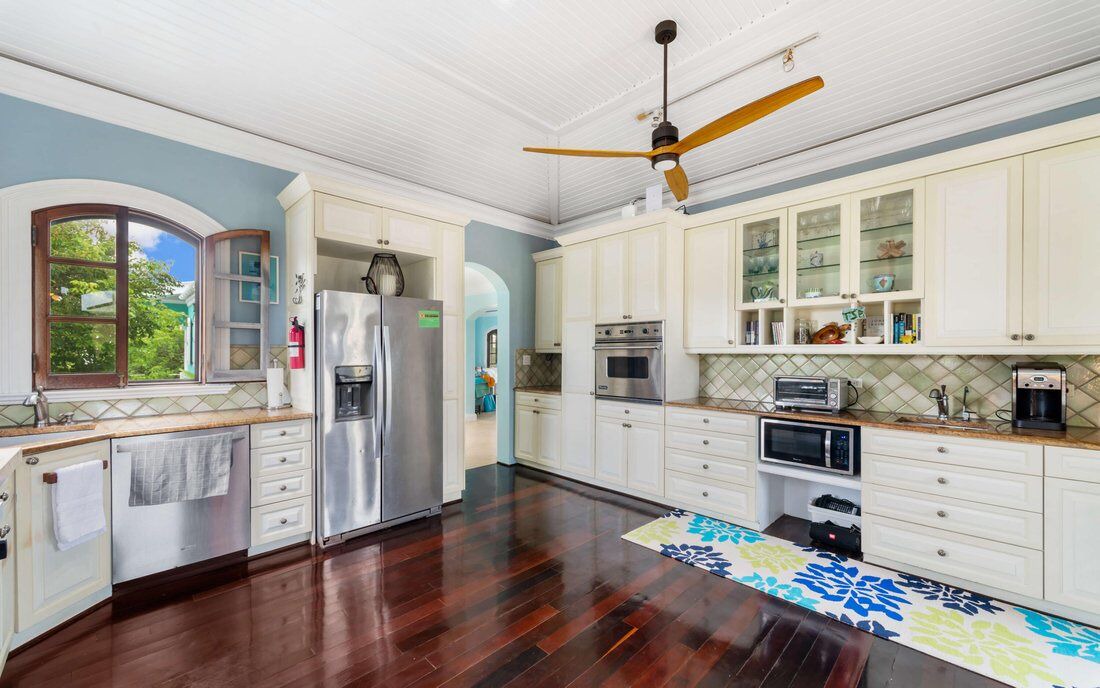 Photo of Kitchen in Estate Lindbergh Bay