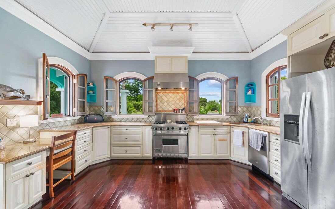 Photo of Kitchen in Estate Lindbergh Bay