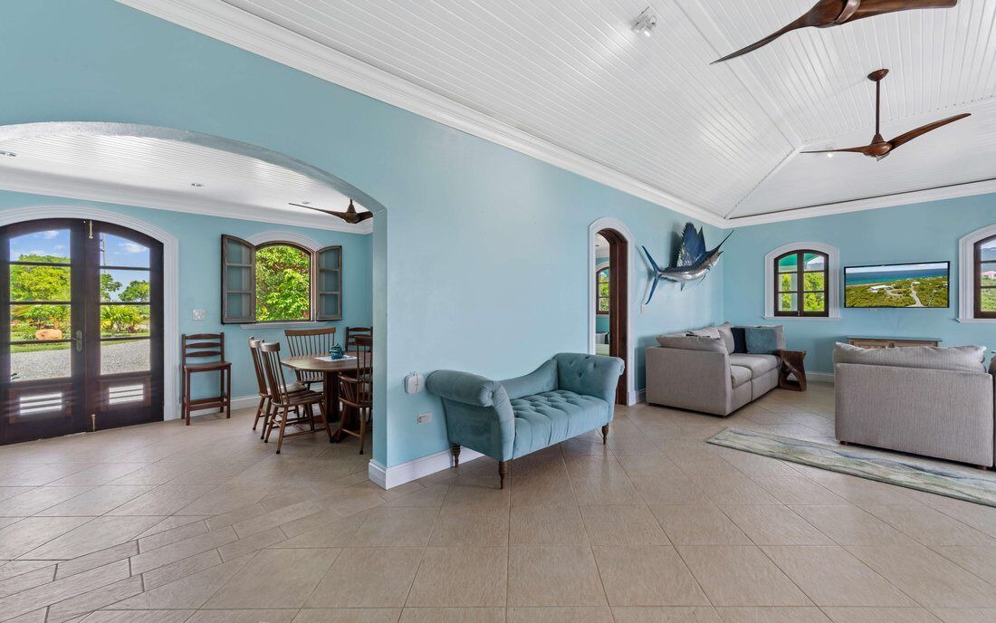 Photo of Livingroom in Estate Lindbergh Bay