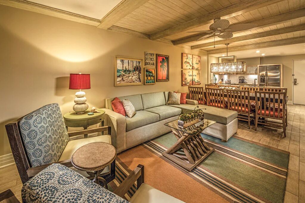 Photo of Livingroom in Estate Smith Bay