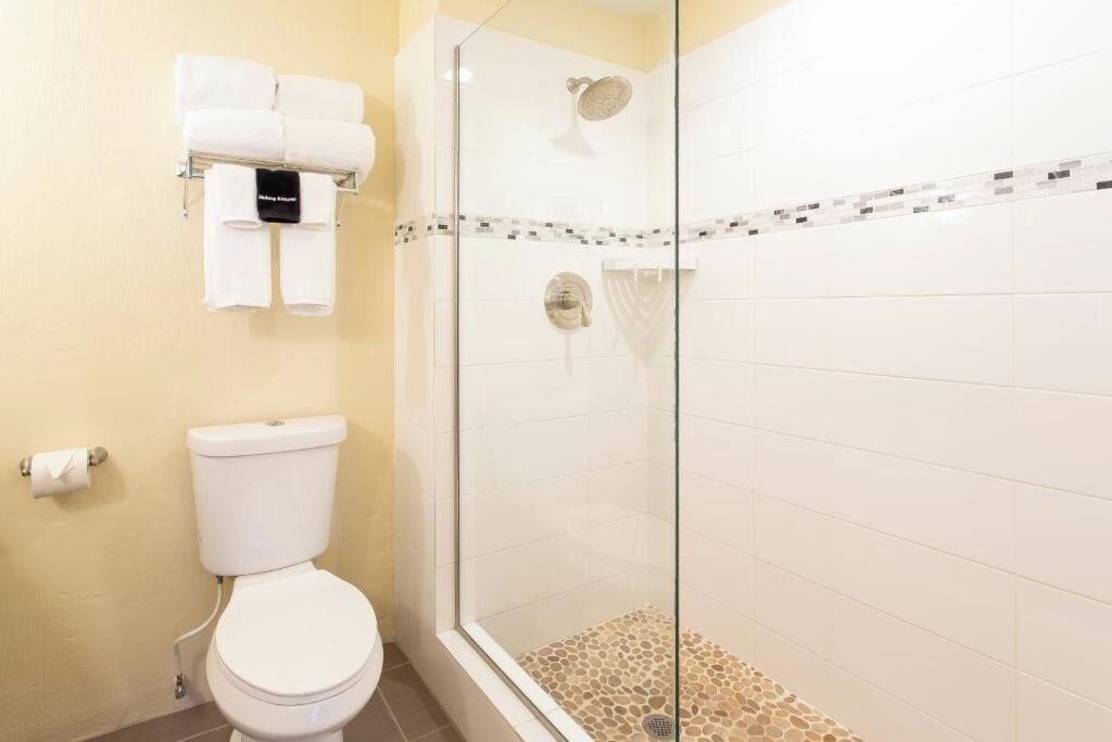 Photo of Bathroom in Estate East Street