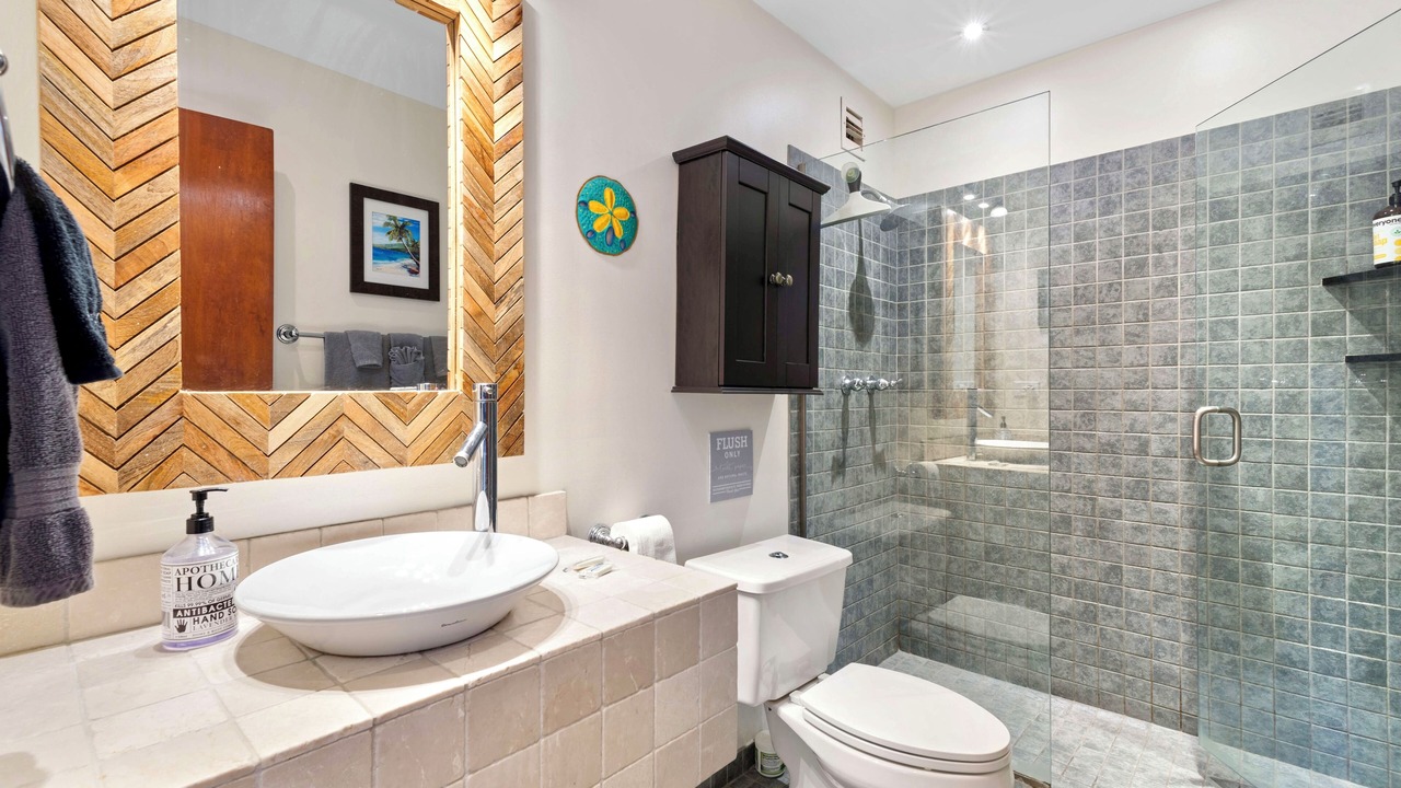 Photo of Bathroom in Red Hook