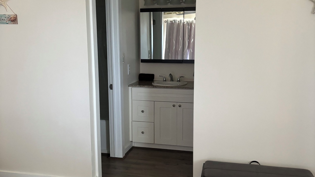 Photo of Bedroom in Donoe