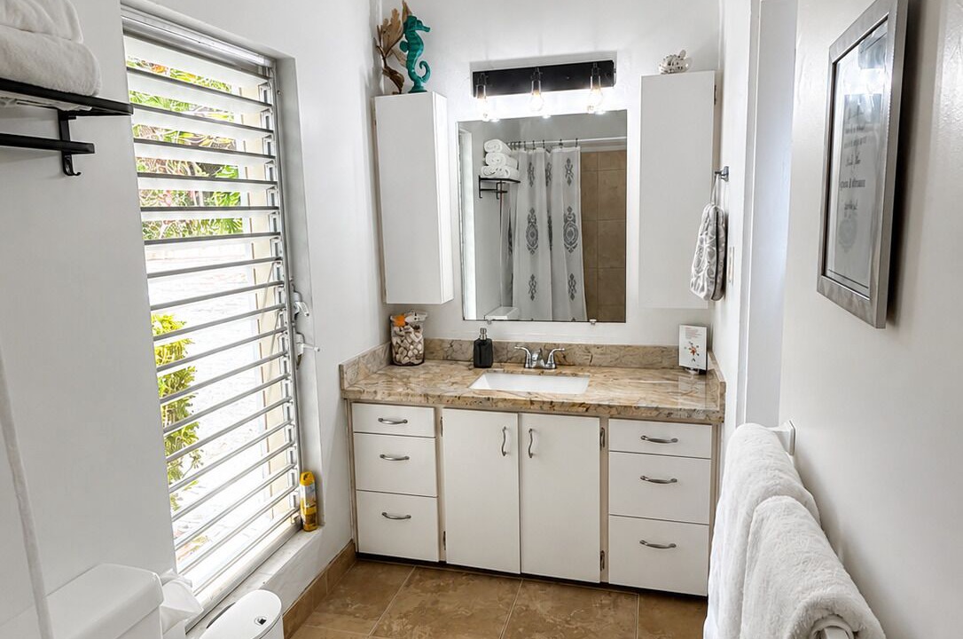 Photo of Bathroom in Estate Beeston Hill
