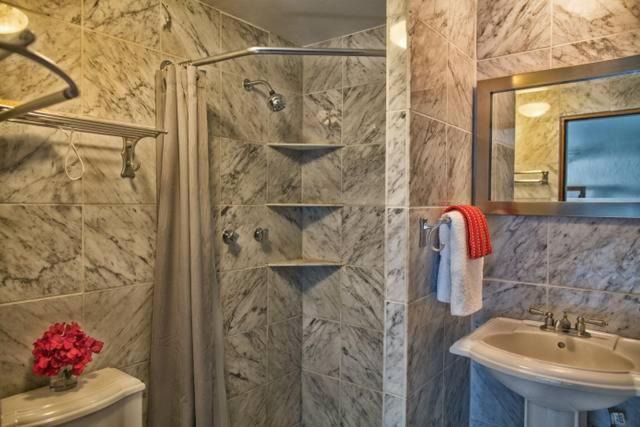 Photo of Bathroom in Frydendal