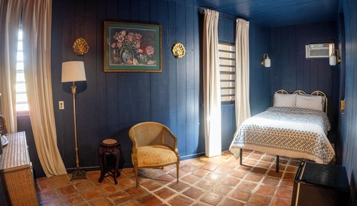 Basic Single Room, Courtyard View
