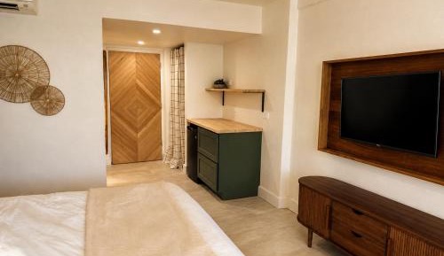 Harborview Fort Room - Two Queens