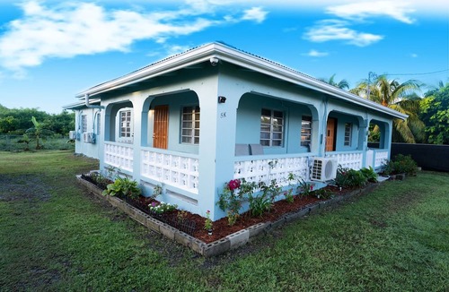 Estate Upper Love House | Gorgeous Newly Renovated Home Centrally Located, Minutes From Shopping & Beaches