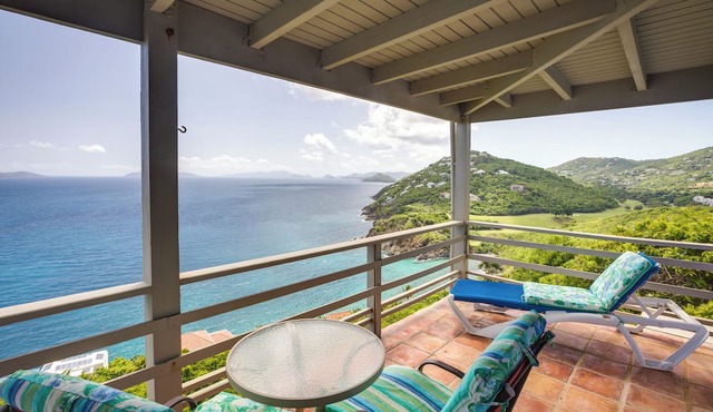 St Thomas Cliffside Villa With Pool & Hot Tub!