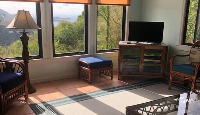 Mountain Breeze Cottage